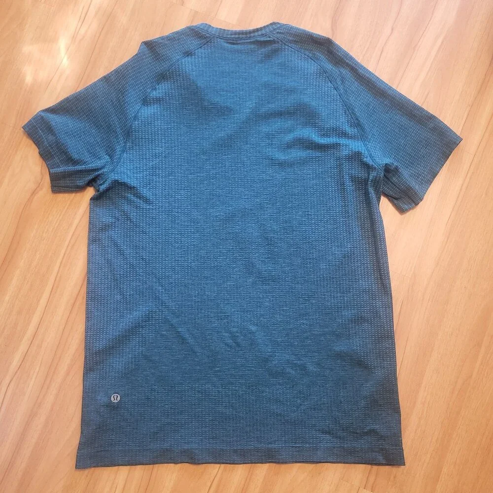 Lululemon Men's Metal Vent Tech Short-Sleeve Shirt BLUE - Picture 2 of 5